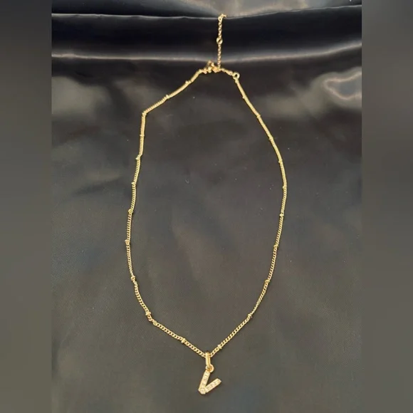 NWT Allison Rose Atelier 14K Gold Plated "V" Initial Necklace - Picture 6 of 6